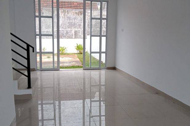 Dijual Rumah Depan Taman Hadap Utara di Batam Center
