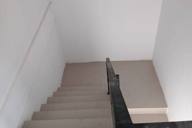 Dijual Rumah Depan Taman Hadap Utara di Batam Center