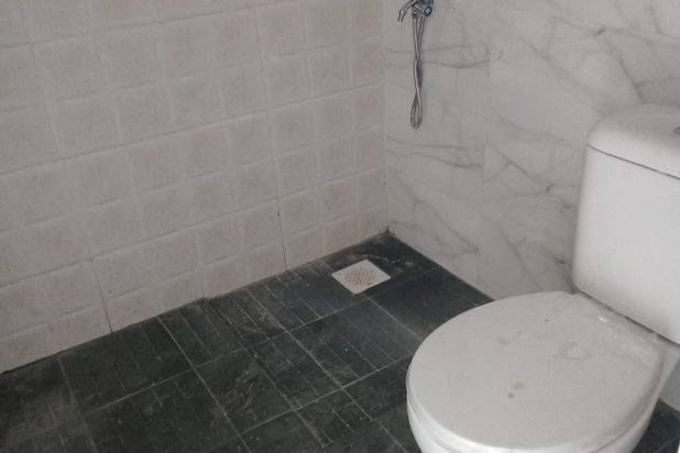 Dijual Rumah Depan Taman Hadap Utara di Batam Center