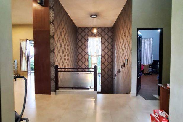 DiJual Rumah Mewah View Lapangan Golf dan Danau di Batam