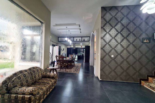 DiJual Rumah Mewah View Lapangan Golf dan Danau di Batam