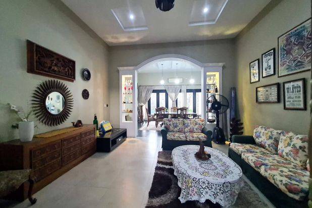 DiJual Rumah Mewah View Lapangan Golf dan Danau di Batam