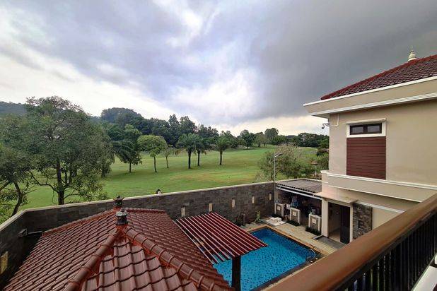 DiJual Rumah Mewah View Lapangan Golf dan Danau di Batam