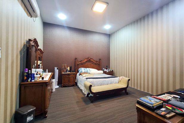 DiJual Rumah Mewah View Lapangan Golf dan Danau di Batam