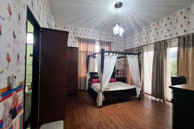 DiJual Rumah Mewah View Lapangan Golf dan Danau di Batam