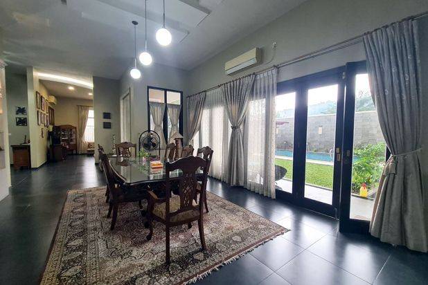 DiJual Rumah Mewah View Lapangan Golf dan Danau di Batam