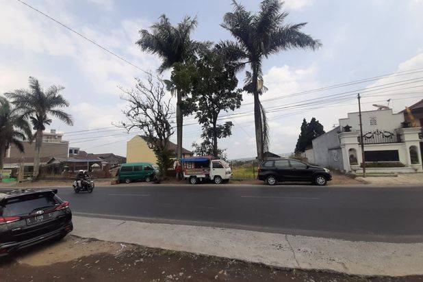 TANAH DAN BANGUNAN LUAS HARGA ISTIMEWA DI PANDANREJO KOTA BATU.