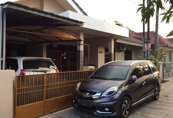 Rumah Dalam Perumahan Reni Jaya Pamulang Dekat Tol Pamulang