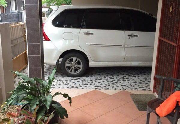 Rumah Dalam Perumahan Reni Jaya Pamulang Dekat Tol Pamulang
