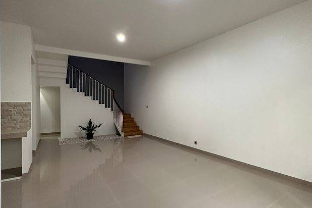 Rumah Baru Siap Huni Dalam Cluster Dekat Pintu Toll Desari