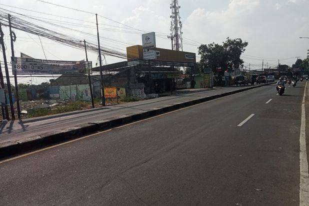 Tanah Tepi Jalan Raya Bogor Area Cibinong Dekat Tol Cisalak