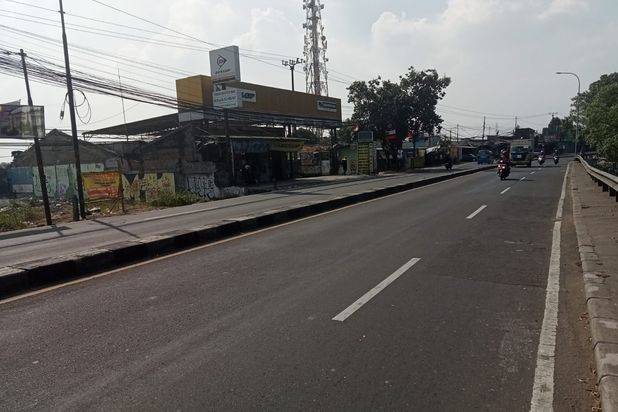 Tanah Tepi Jalan Raya Bogor Area Cibinong Dekat Tol Cisalak