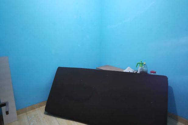 Kost Kostan 16 Kamar di Kebon Jeruk Jakarta Barat, dekat Tol, Kampus, Mall, RS