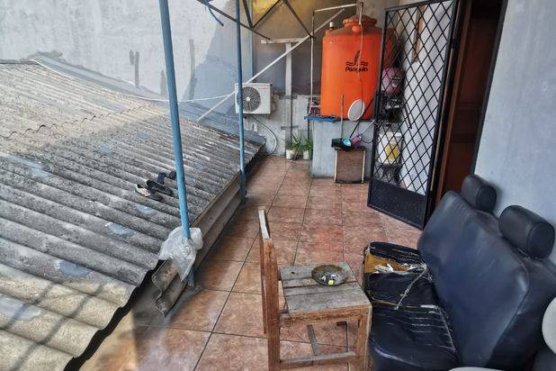 Kost Kostan 16 Kamar di Kebon Jeruk Jakarta Barat, dekat Tol, Kampus, Mall, RS
