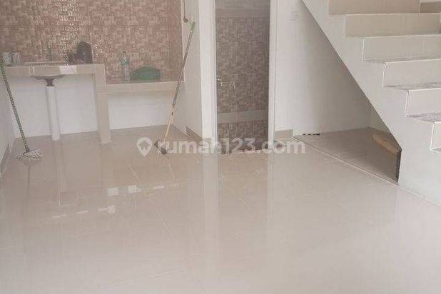 Rumah baru 2 lantai di Pamulang Tangerang Selatan