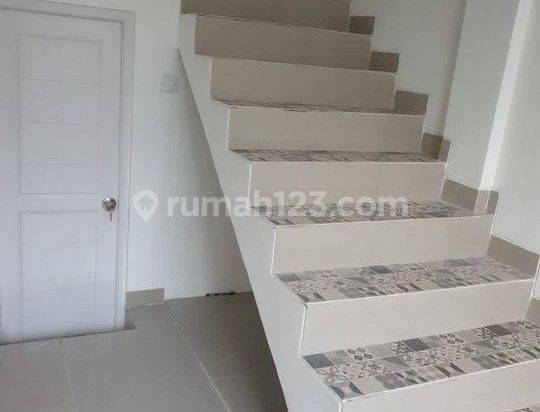 Rumah baru 2 lantai di Pamulang Tangerang Selatan