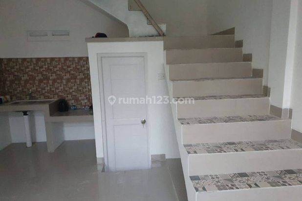 Rumah baru 2 lantai di Pamulang Tangerang Selatan