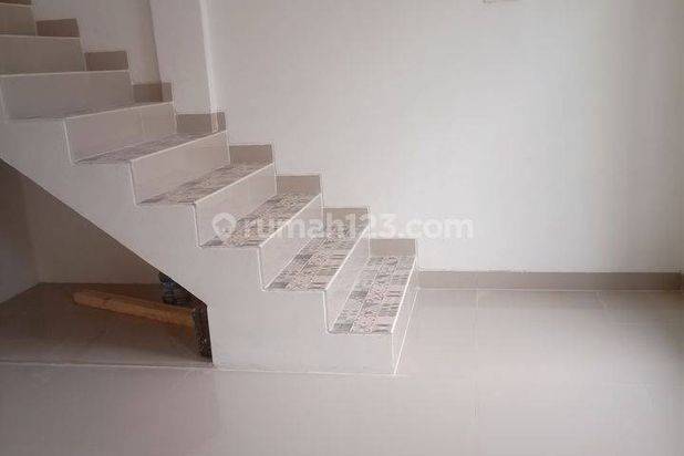 Rumah baru 2 lantai di Pamulang Tangerang Selatan