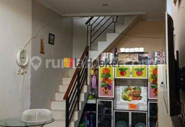 Dijual Rumah 2 Lantai dekat The Park Mall