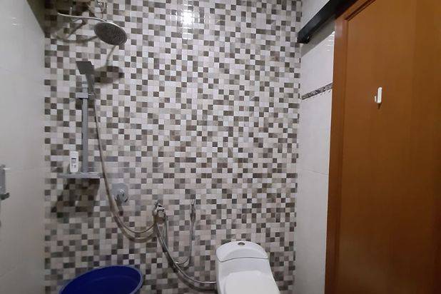 Rumah Halaman Luas Dalam Perumahan Area Cimanggis Depok