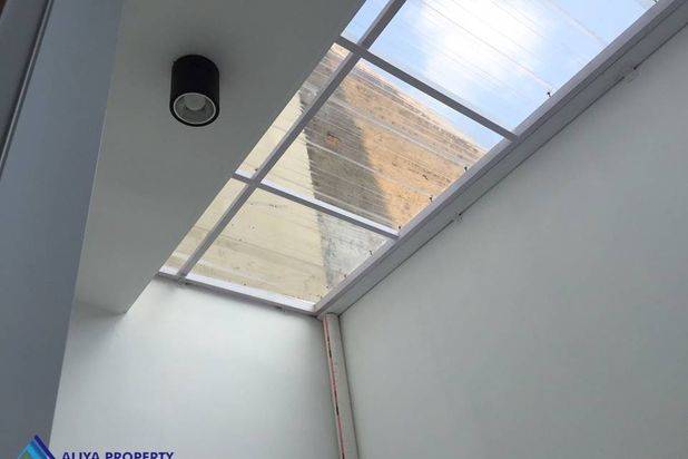 DI JUAL RUMAH SECONDARY TIPE MEZANINE HARGA MURAH DI GRAHA MUSTIKAJAYA
