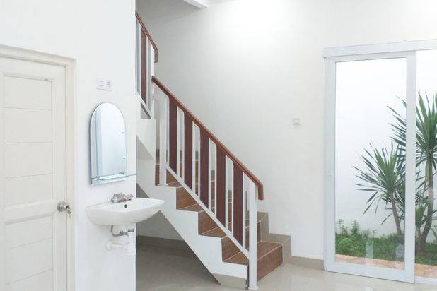 DI JUAL RUMAH SECONDARY 2 LANTAI MINIMALIS HARGA MURAH DI VIDA BEKASI