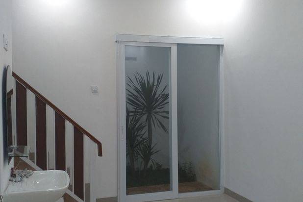DI JUAL RUMAH SECONDARY 2 LANTAI MINIMALIS HARGA MURAH DI VIDA BEKASI