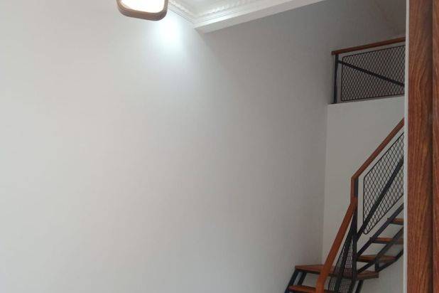 DI JUAL RUMAH MURAH PLUS MEZANINE LOKASI STRATEGIS DI BEKASI TIMUR REGENCY