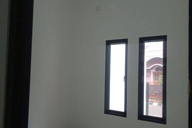 DI JUAL RUMAH MURAH PLUS MEZANINE LOKASI STRATEGIS DI BEKASI TIMUR REGENCY