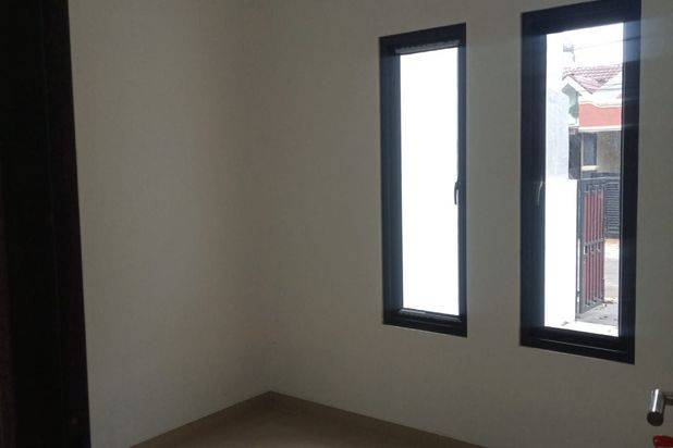 RUMAH DI JUAL MURAH PLUS MEZANINE MEWAH SIAP HUNI DI BEKASI TIMUR REGENCY