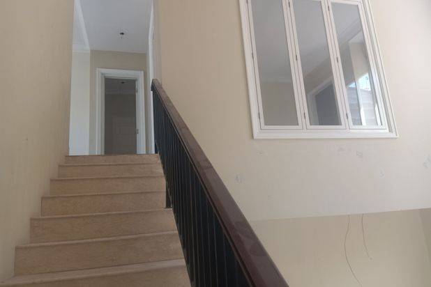 Disewakan rumah 2 lantai dekat BINUS SEMARANG
