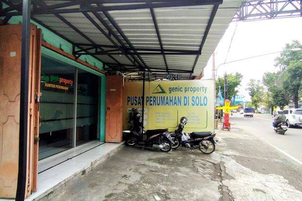 2 Lantai Cluster A2. Rumah second di Perum Green Villie.