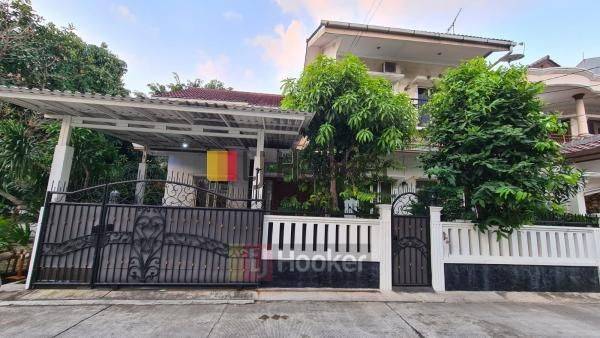 RUMAH CANTIK DI KOMPLEK DKI AREA SUNTER JAKARTA UTARA