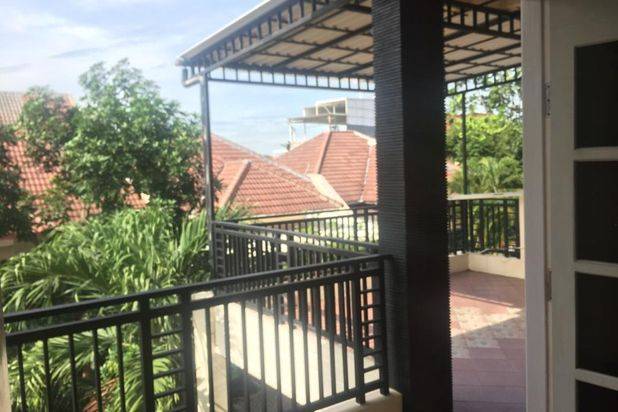 Rumah 2 Lantai Di Palm Spring Regency Surabaya Selatan
