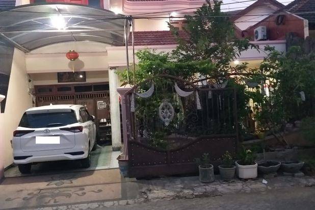 Rumah Daerah Simpang Darmo Permai Selatan Surabaya Barat