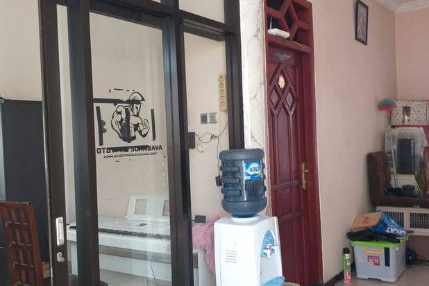 Rumah Daerah Simpang Darmo Permai Selatan Surabaya Barat