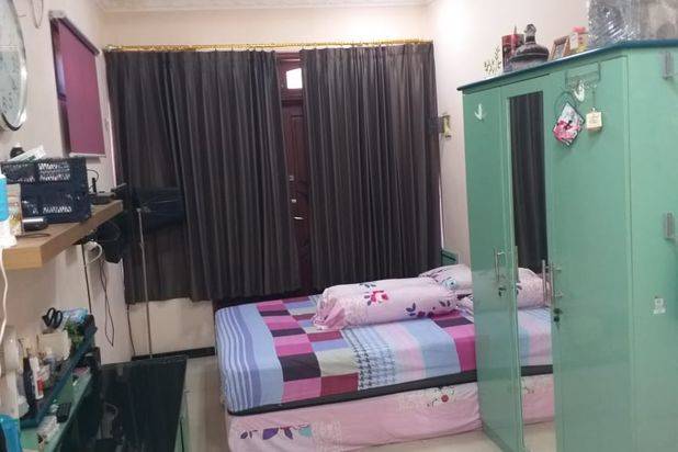 Rumah Daerah Simpang Darmo Permai Selatan Surabaya Barat
