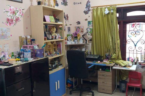 Rumah Daerah Simpang Darmo Permai Selatan Surabaya Barat
