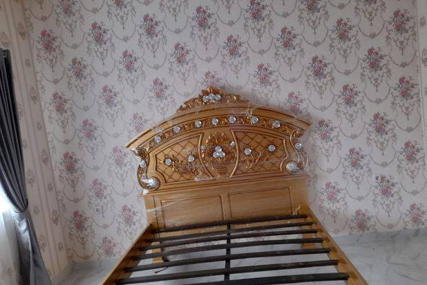 Dijual Rumah Darmo Harapan Indah Cluster Depan Siap Huni Semi Furnish