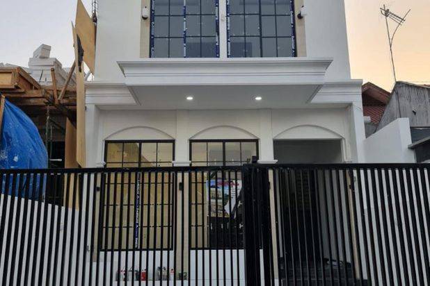 Rumah Baru Gress Darmo Permai Timur Full Granit (High Spek)