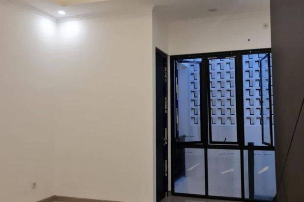 Rumah Baru Gress Darmo Permai Timur Full Granit (High Spek)