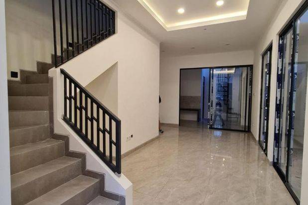 Rumah Baru Gress Darmo Permai Timur Full Granit (High Spek)