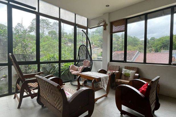 Rumah type downslope di area ciumbuleuit 2 lantai 1,35 M