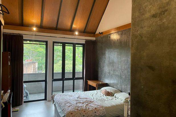 Rumah type downslope di area ciumbuleuit 2 lantai 1,35 M