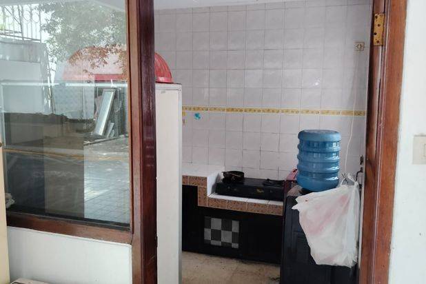RUNGKUT ASRI, Rumah 2 Lantai, Full Furnish, Row 2 Mobil