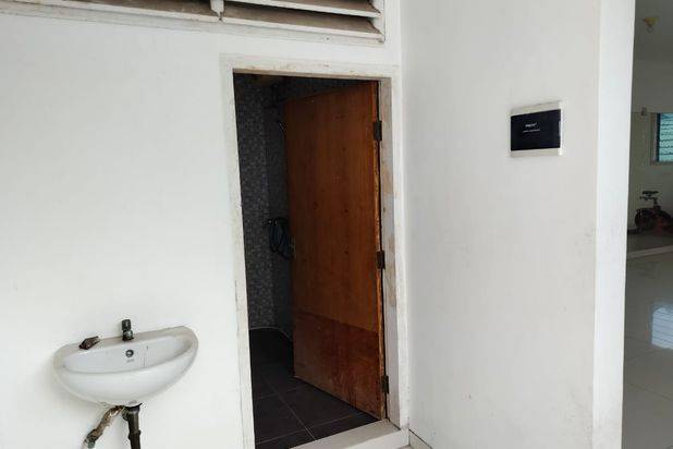 RUNGKUT ASRI, Rumah 2 Lantai, Full Furnish, Row 2 Mobil