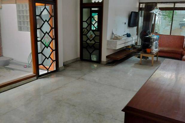 RUNGKUT ASRI, Rumah 2 Lantai, Full Furnish, Row 2 Mobil