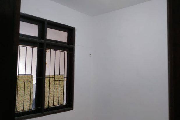 Manyar Rejo, 1.5 Lantai, Kosongan, Hadap Utara