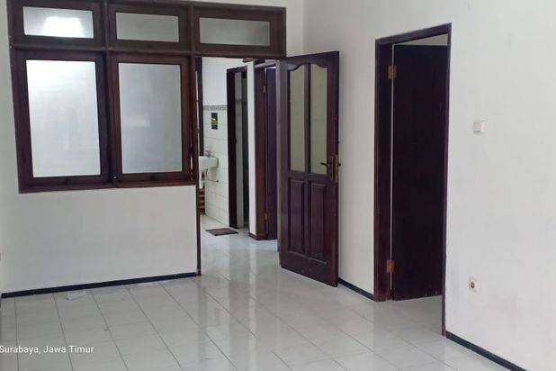 Manyar Rejo, 1.5 Lantai, Kosongan, Hadap Utara