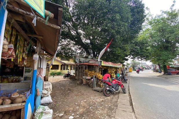 Tanah Bonus Bangunan Tepi Jalan Area Beji Dekat Tol Kukusan